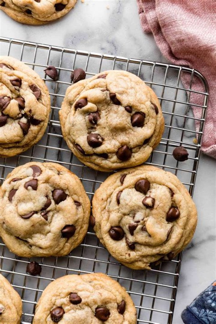 Are baking chips and chocolate chips the same