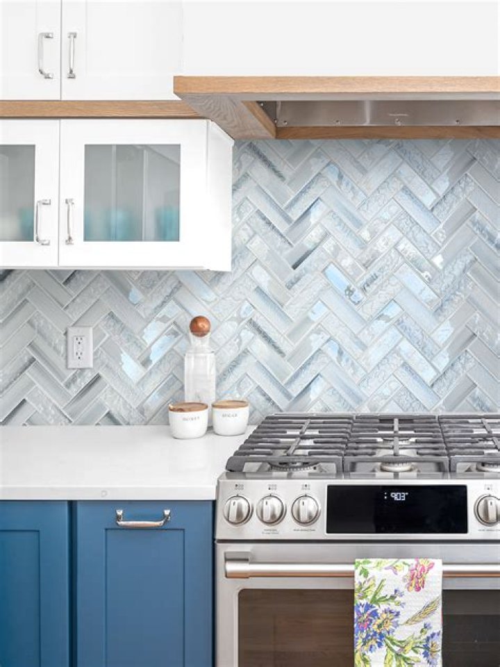 Can you decoupage kitchen tiles