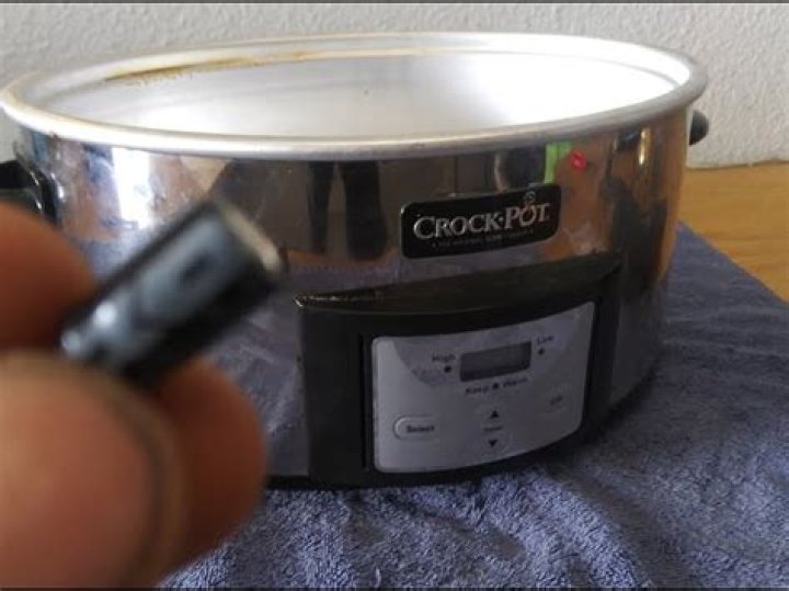 Can you repair a cracked crock pot