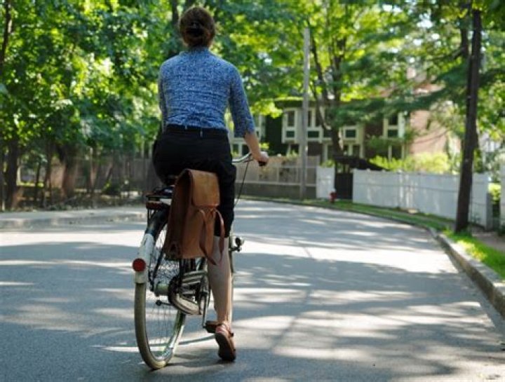 Did Mary Poppins Ride A Bike