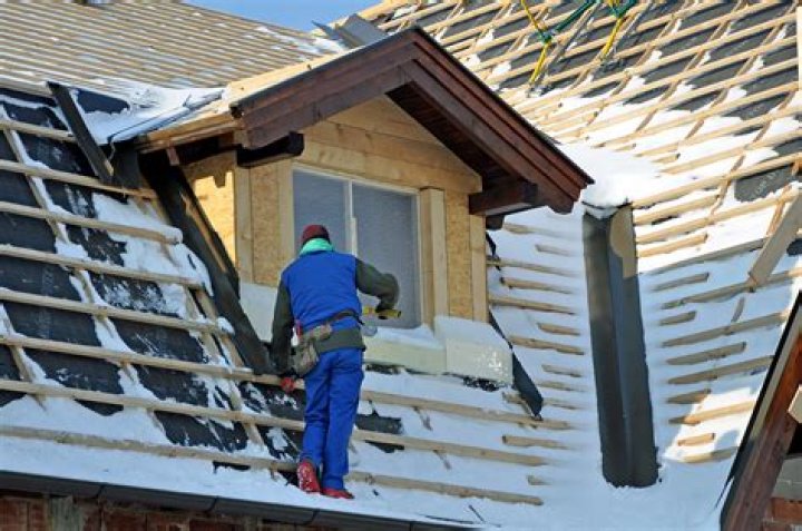 Do roofers work in the winter