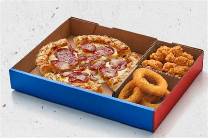 Does dominos pizza crust have eggs