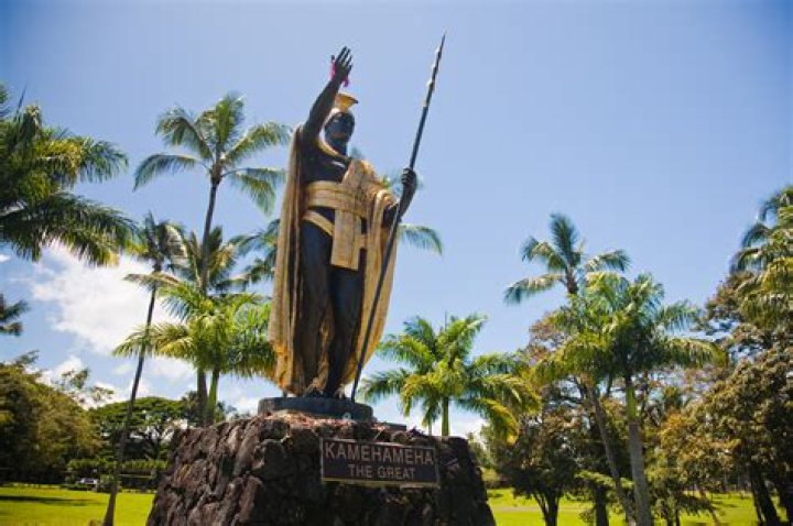 How did Kamehameha unify the Hawaiian Islands