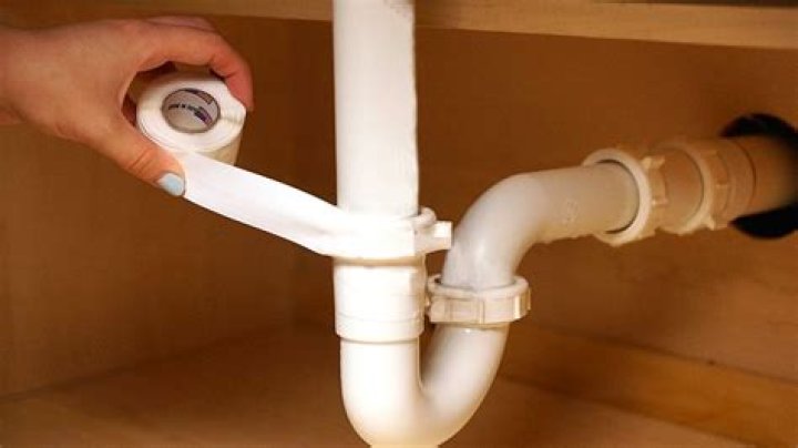 How do you fix a leaky bathtub drain?
