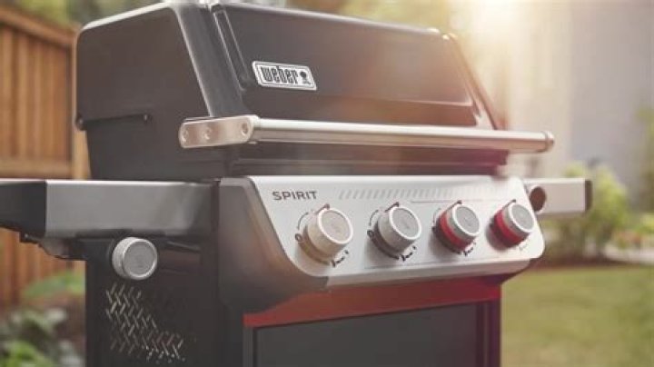 How do you get rust off a BBQ burner