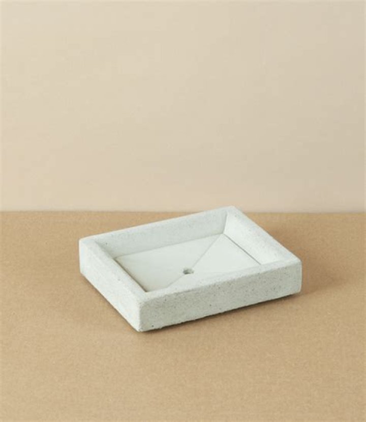 How do you make a concrete Soap Dish