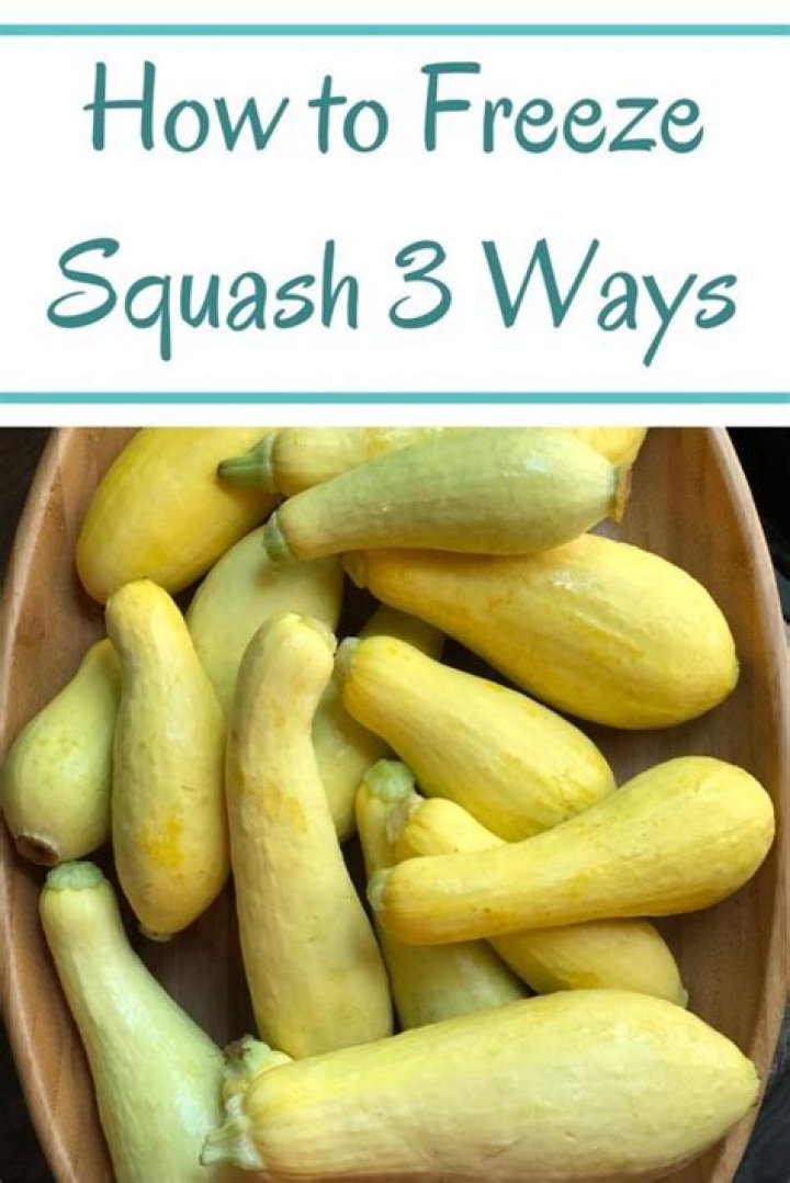 How do you prepare and freeze yellow squash