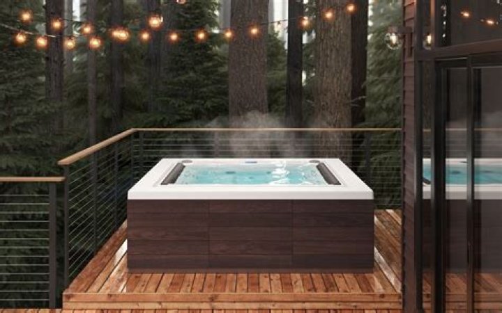 How do you strengthen a hot tub deck