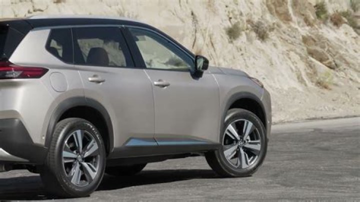 How Many Gallons Of Gas Does A Nissan Rogue Hold