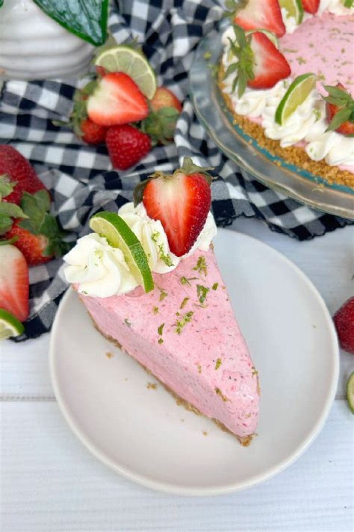 How many net carbs are in a slice of cheesecake