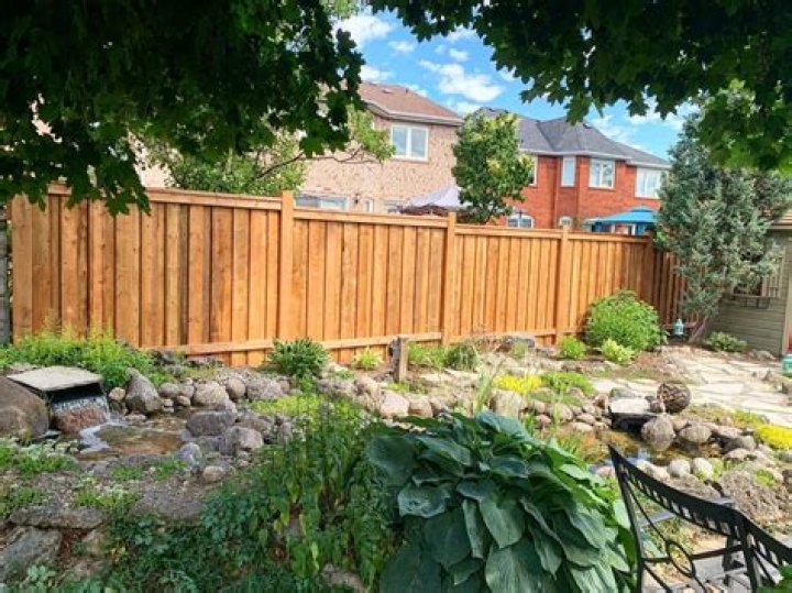 How much does it cost for vinyl fencing