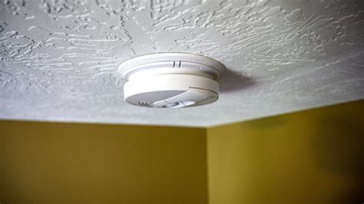 How much does it cost to install smoke detectors