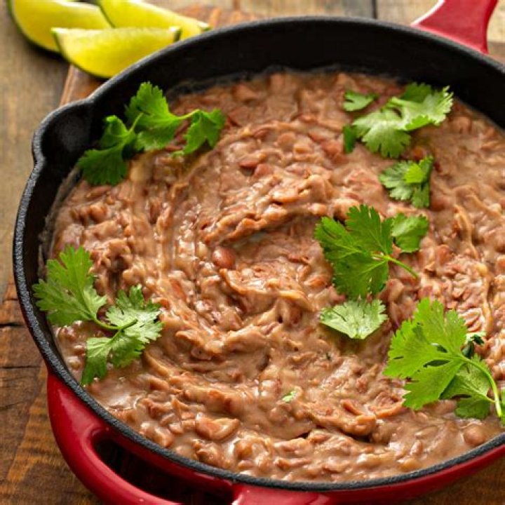 How much protein is in vegetarian refried beans