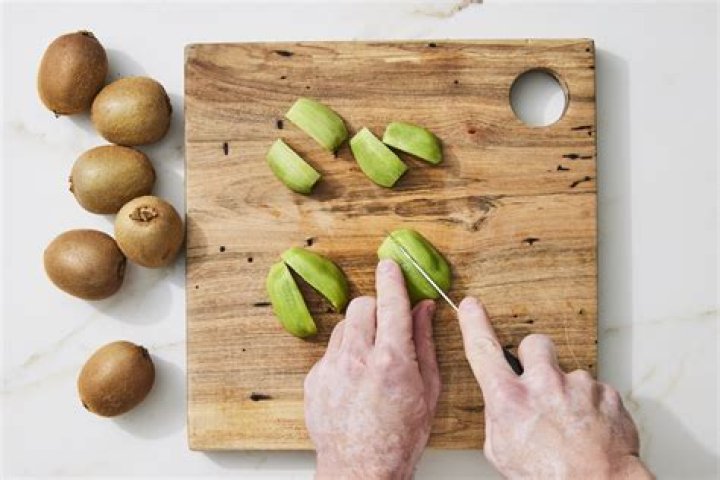 How to peel kiwi - How To Discuss