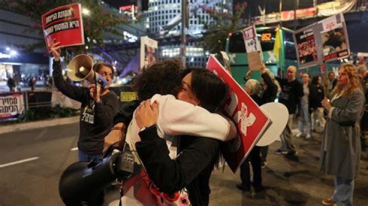 How were the Iranian hostages released