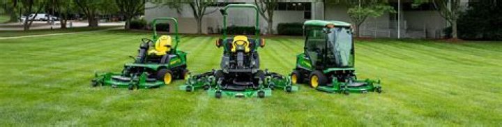 How wide are commercial lawn mowers