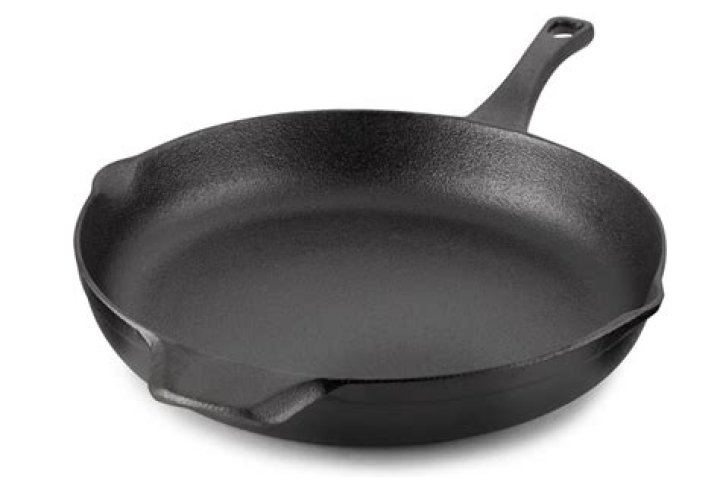 Is Calphalon cast iron