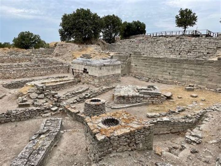 Is the fall of Troy a true story