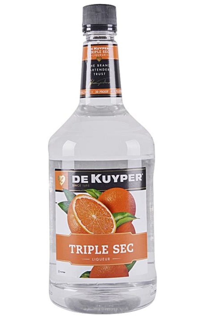 Is there alcohol in Dekuyper triple sec