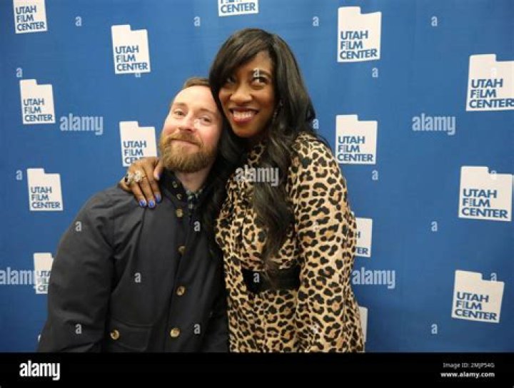 Kip And Lafawnduh - How To Discuss