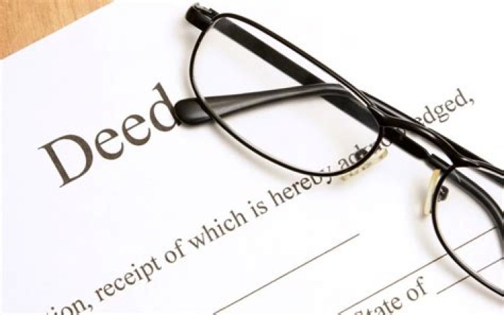 What are the requirements for a valid deed