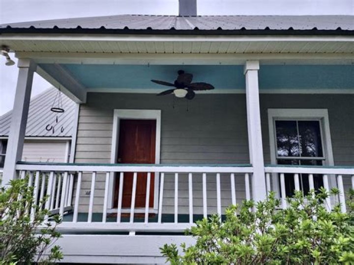 What does a blue ceiling on a porch mean