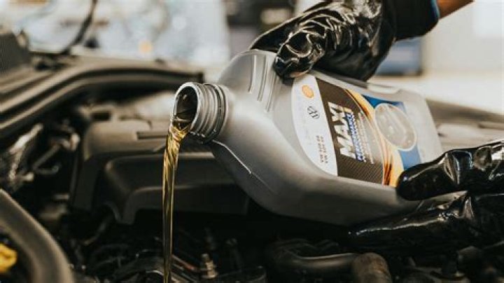 What happens if you start a car with no oil