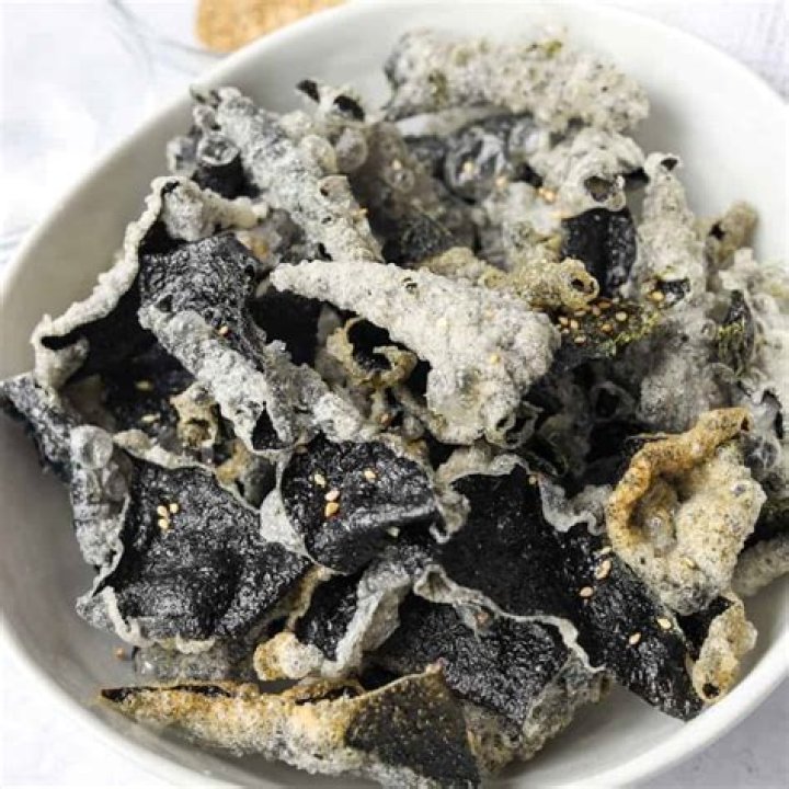 What is Chinese crispy seaweed made of