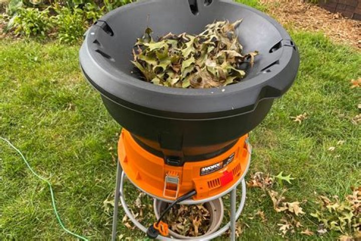 What is the best leaf mulcher