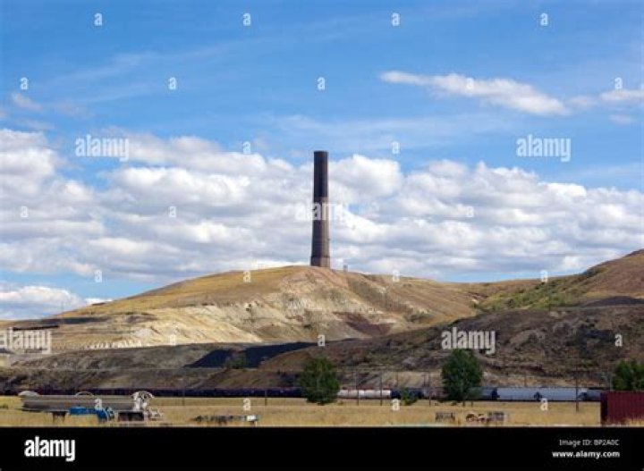 What is the tallest smokestack in the world