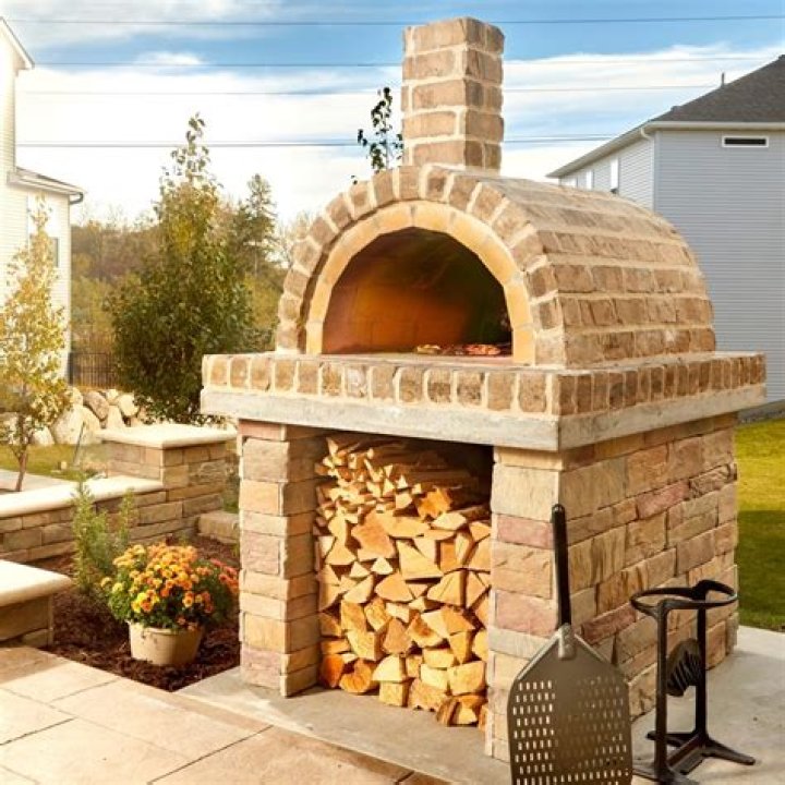 What stone is used for pizza ovens