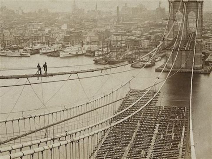What was the purpose of the Brooklyn Bridge