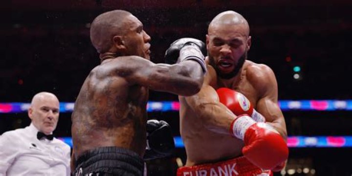 When was Nigel Benns last fight