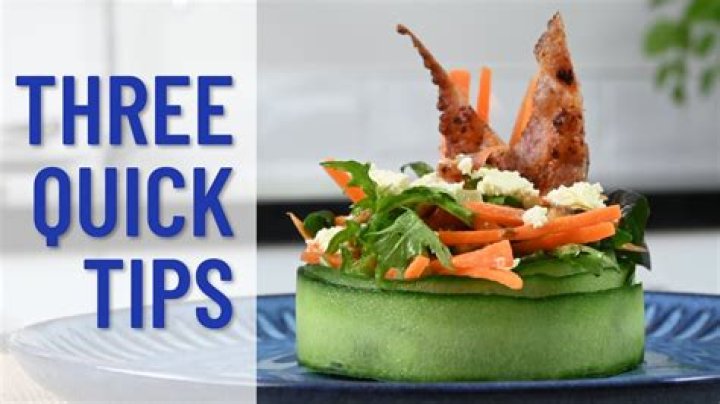 Which side does the salad plate go on