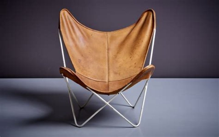 Who designed the original butterfly chair